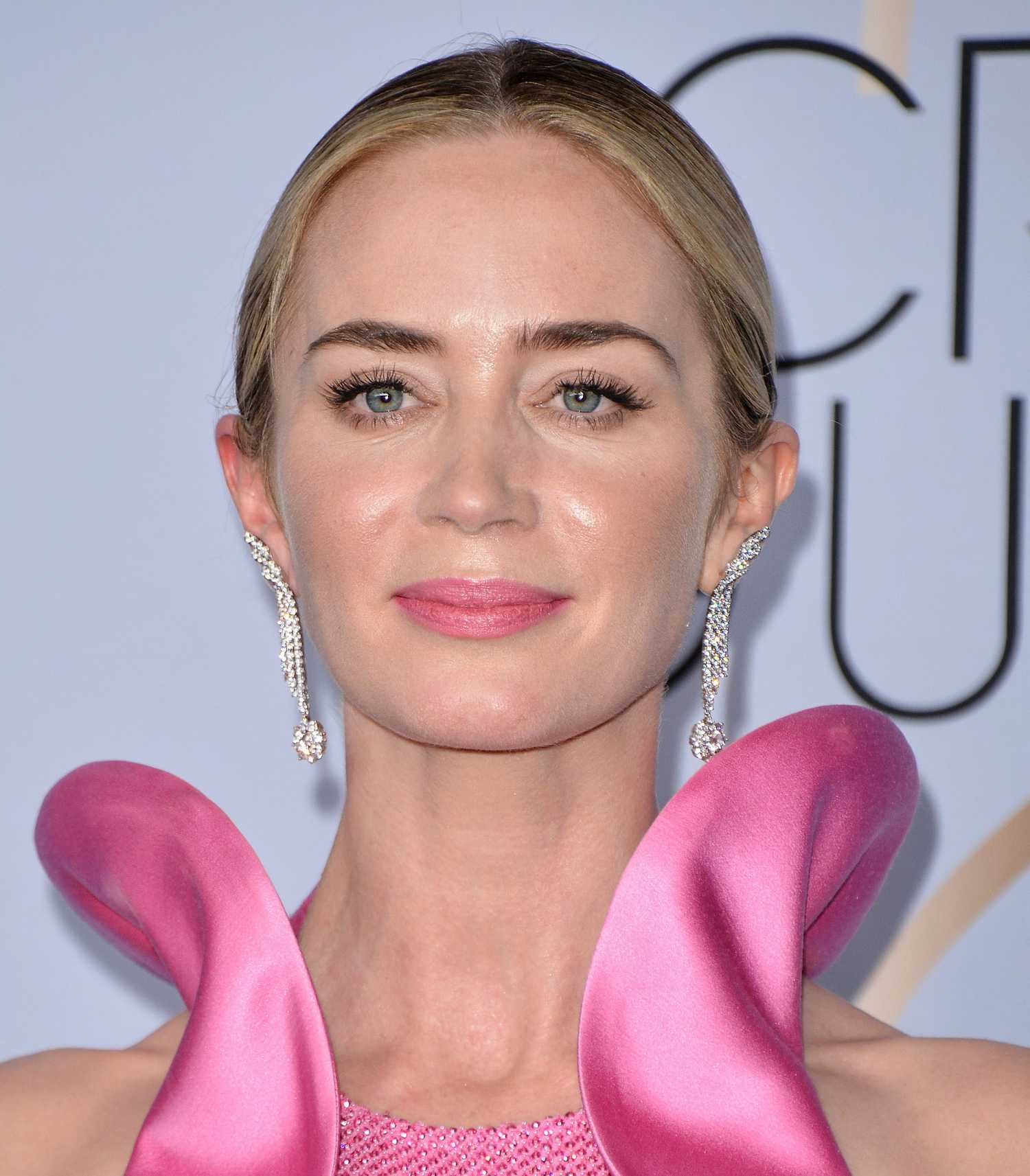 Emily_Blunt_-_25th_Annual_Screen_Actors_Guild_Awards_Pressroom_in_Los_Angeles_01272019-40.JPG