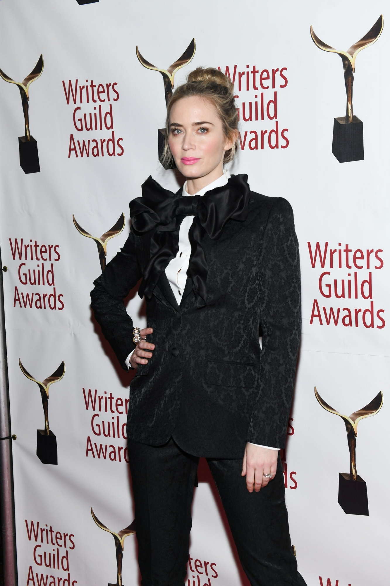 Emily_Blunt_-_71st_Annual_Writers_Guild_Awards_New_York_Ceremomy_-_Feb_17th2.jpg