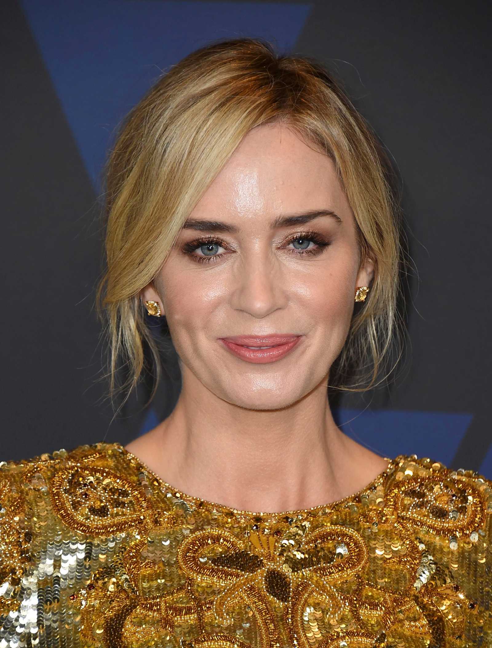 Emily_Blunt_-_Governors_Awards_in_Los_Angeles_28November_182C_201829-06.jpg