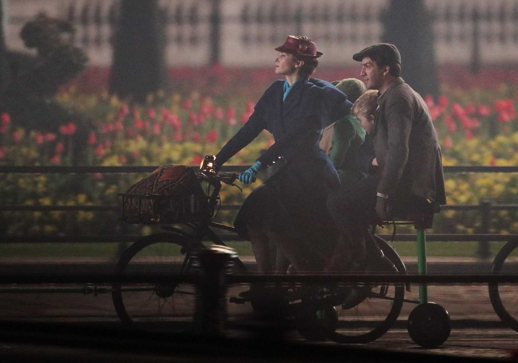 Filming_in_London_-_April_12C_2017-08.jpg