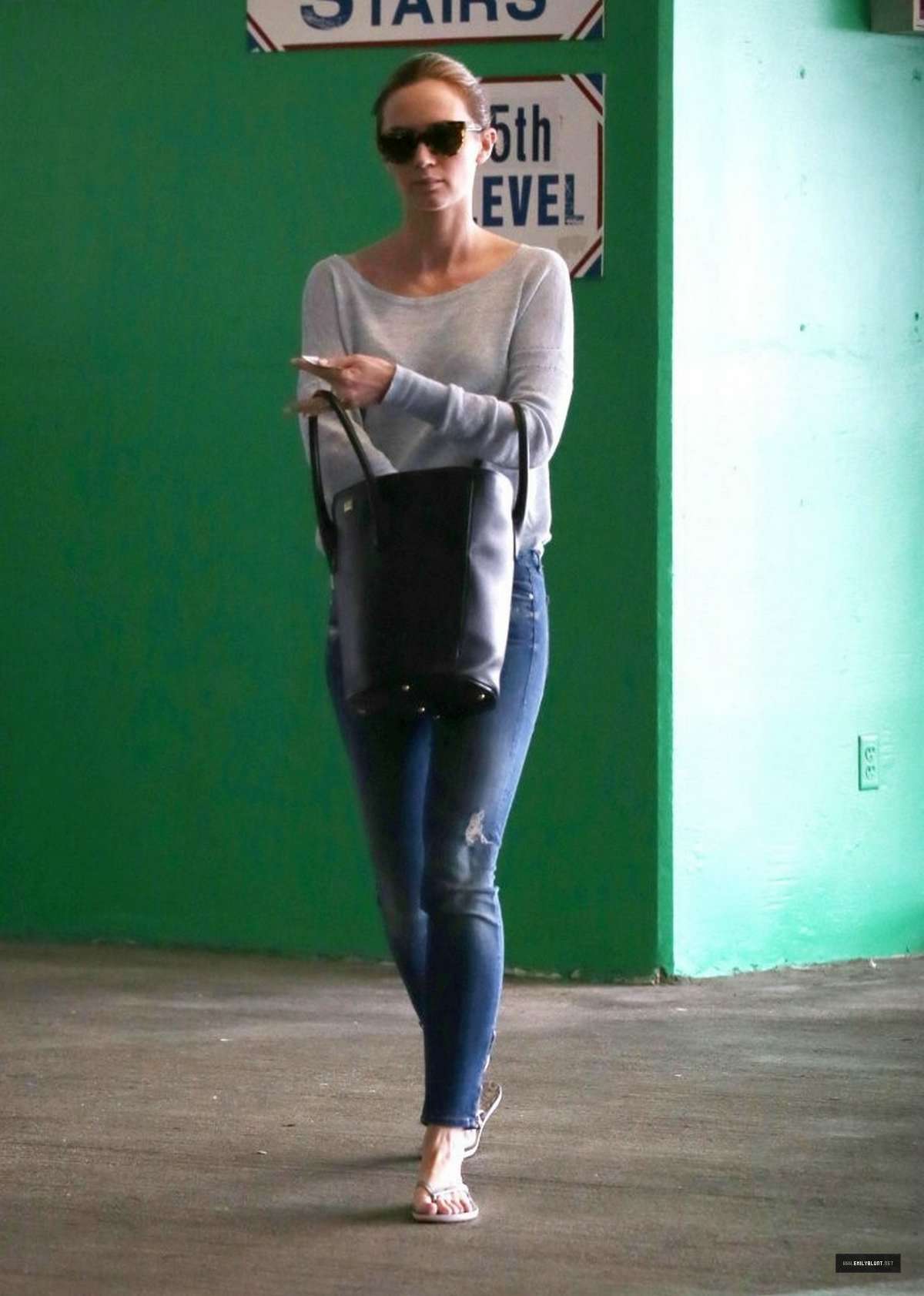 01.jpg