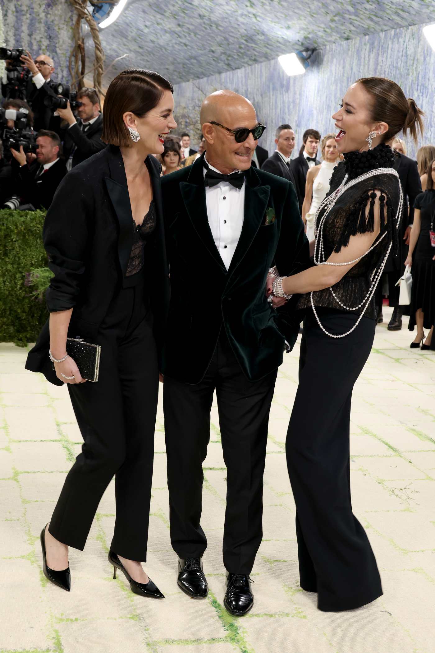 Emily_Blunt_-_2026_Met_Gala_Celebrating_Costume_Art_at_the_Metropolitan_Museum_of_Art__May_42C_2026_00009.jpg