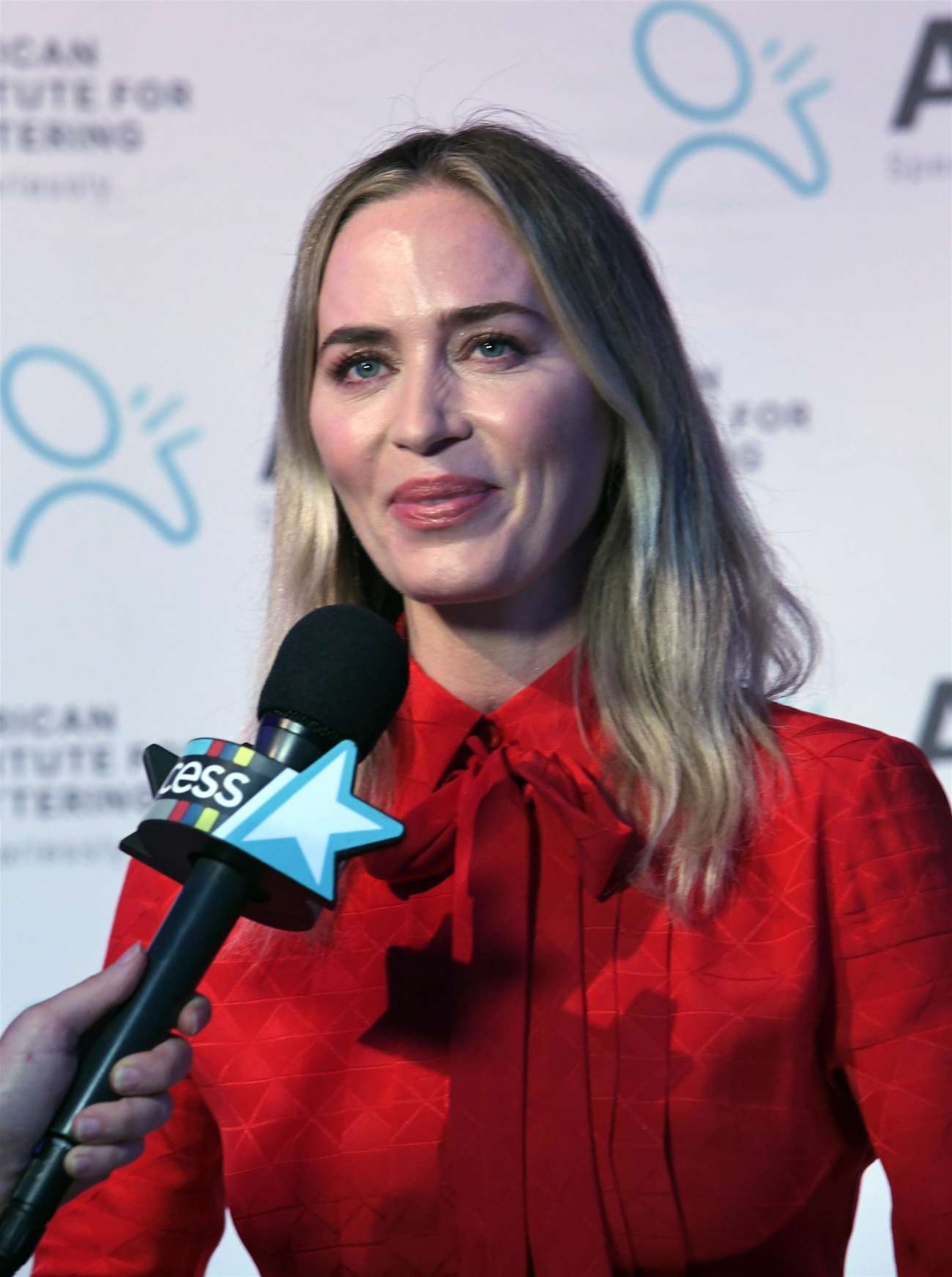 Emily_Blunt_-_American_Institute_For_Stuttering_17th_Annual_Gala_Hosted_By_Emily_Blunt-_June_12th_202307.jpg