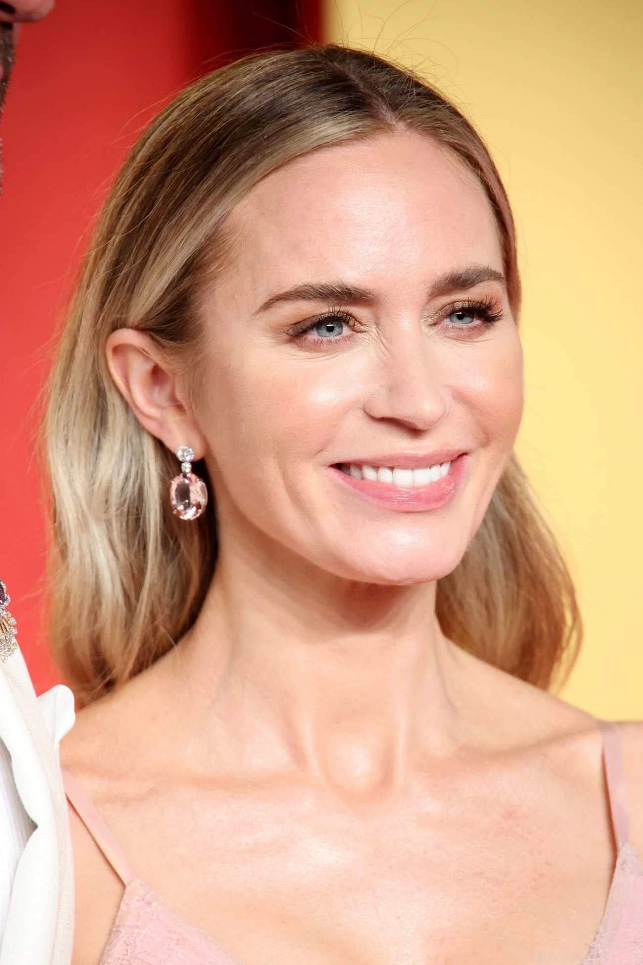 Emily_Blunt_-_Vanity_Fair_Oscar_Party_in_Beverly_Hills_-_March_102C_2024_20.jpg
