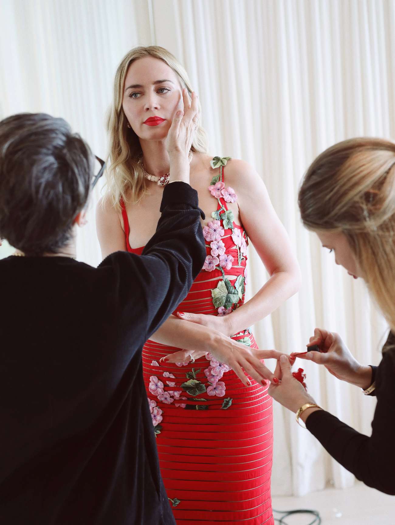 Emily_Blunt_-_Vogue_SAGAwards_202306.jpg