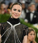 Emily_Blunt_-_2026_Met_Gala_Celebrating_Costume_Art_at_the_Metropolitan_Museum_of_Art__May_42C_2026_00012.jpg