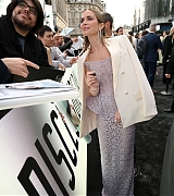 Emily_Blunt_-_2522Disclosure_Day2522_UK_Premiere_-_June_400029.jpg