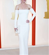 Emily_Blunt_-_95th_Annual_Academy_Awards_at_Dolby_Theatre_in_Los_Angeles_-_March_122C_202333.jpg
