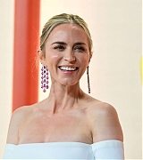 Emily_Blunt_-_95th_Annual_Academy_Awards_at_Dolby_Theatre_in_Los_Angeles_-_March_122C_202335.jpg