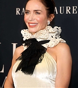 Emily_Blunt_-_Elle_Women_in_Hollywood_2025_on_November_172C_2025_17.jpg