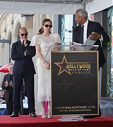 emily_blunt_-_honored_with_a_star_on_the_hollywood_walk_of_fame_-_april_302C_2026_10.jpg