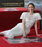 emily_blunt_-_honored_with_a_star_on_the_hollywood_walk_of_fame_-_april_302C_2026_12.jpg