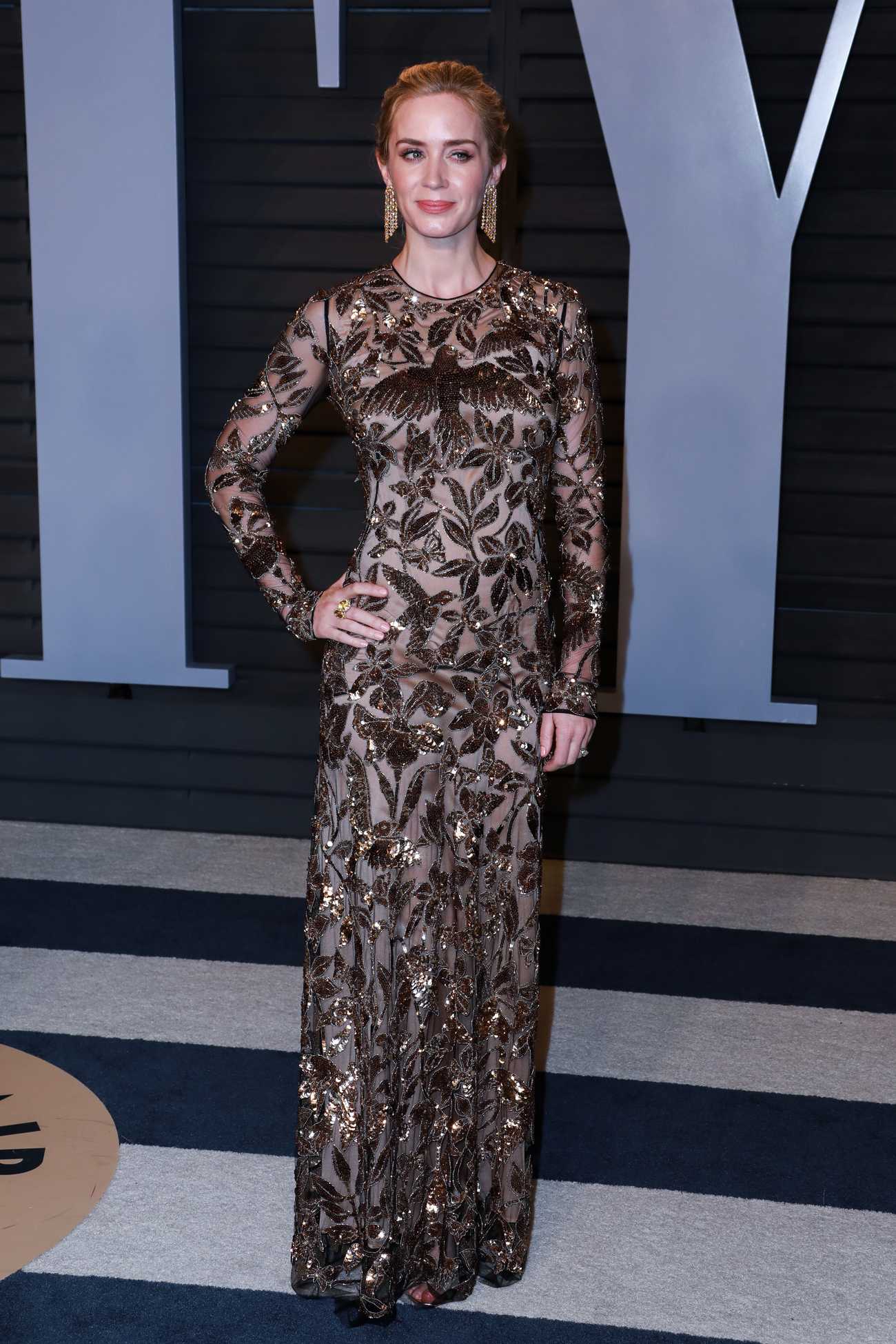 Emily_Blunt_-_2018_Vanity_Fair_Oscar_Party_in_Beverly_Hills2C_CA_-_March_42C_2018-03.jpg