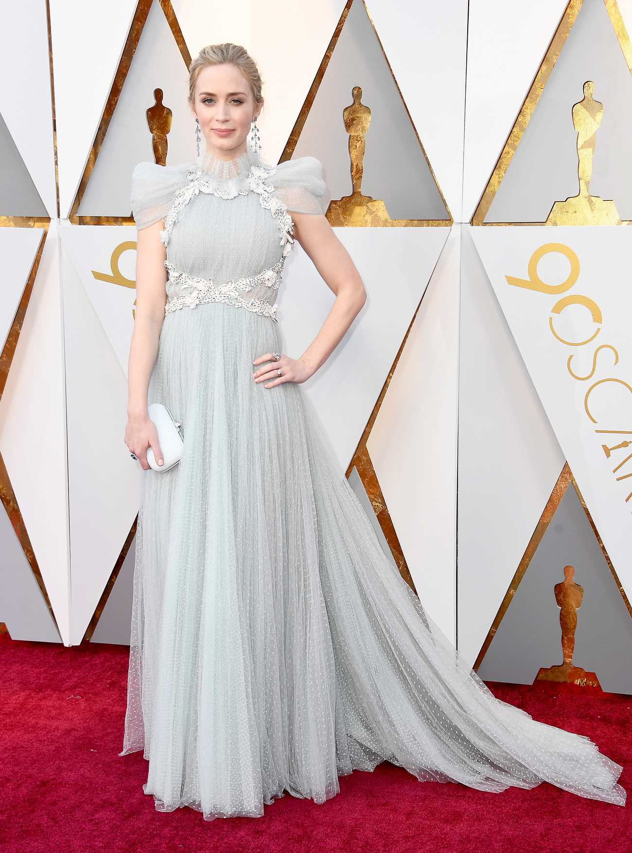 Emily_Blunt_-_90th_Annual_Academy_Awards_on_March_4-07.jpg