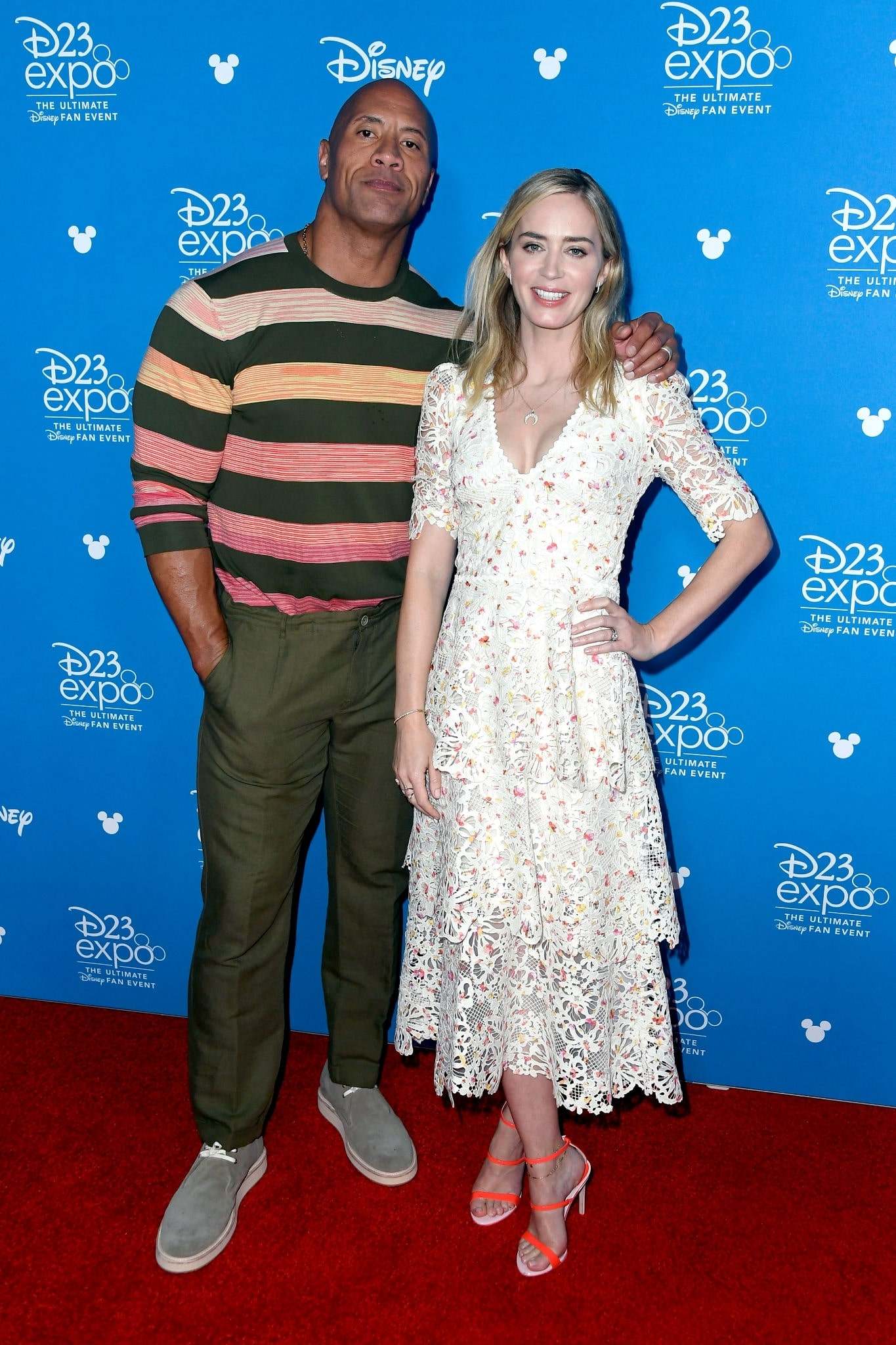 Emily_Blunt_-_D23_Expo_in_Anaheim2C_CA_August_242C_2019-03.jpg