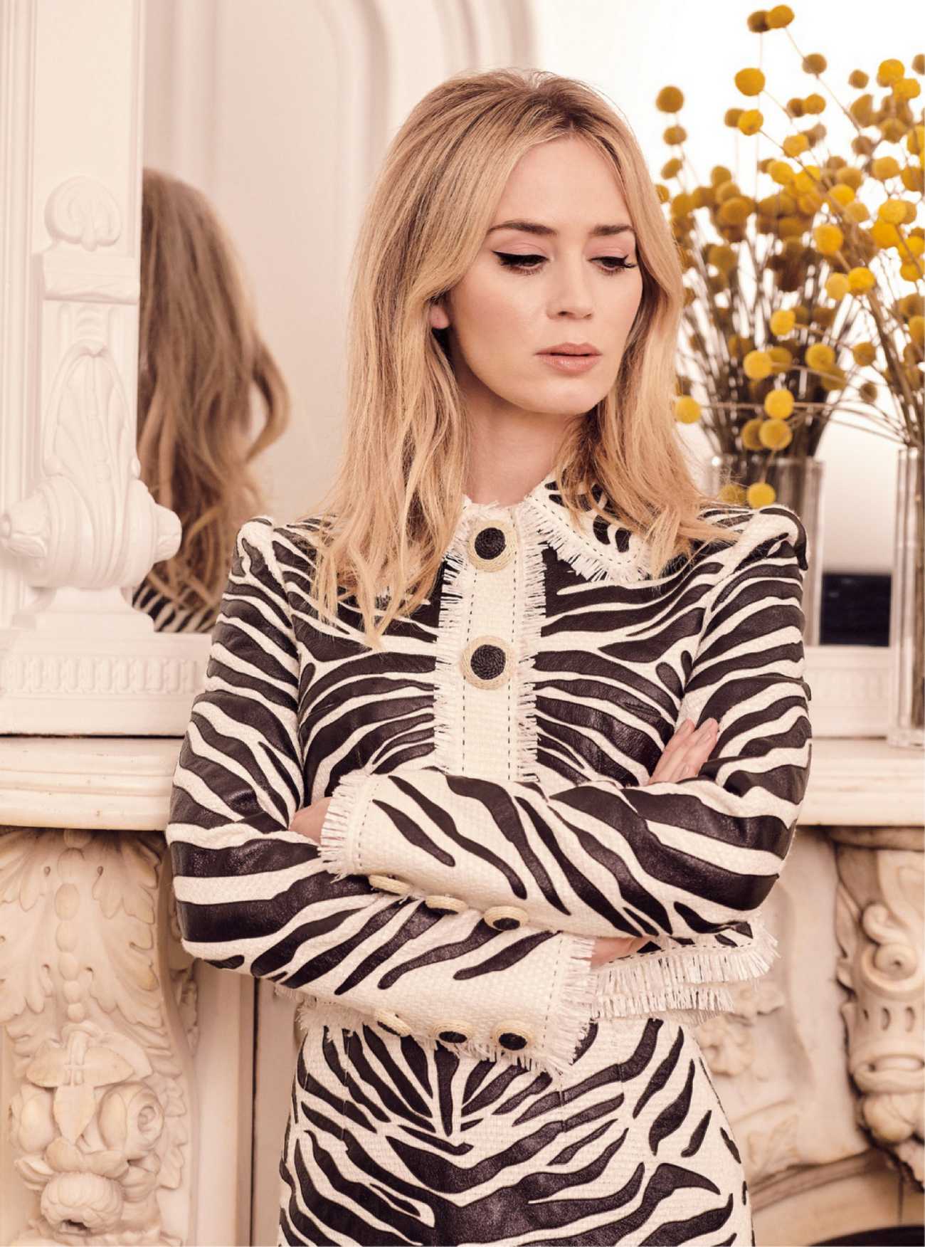 Emily_Blunt_-_Harper_s_BAZAAR_UK_by_Pamela_Hanson_March_2020-09.jpg