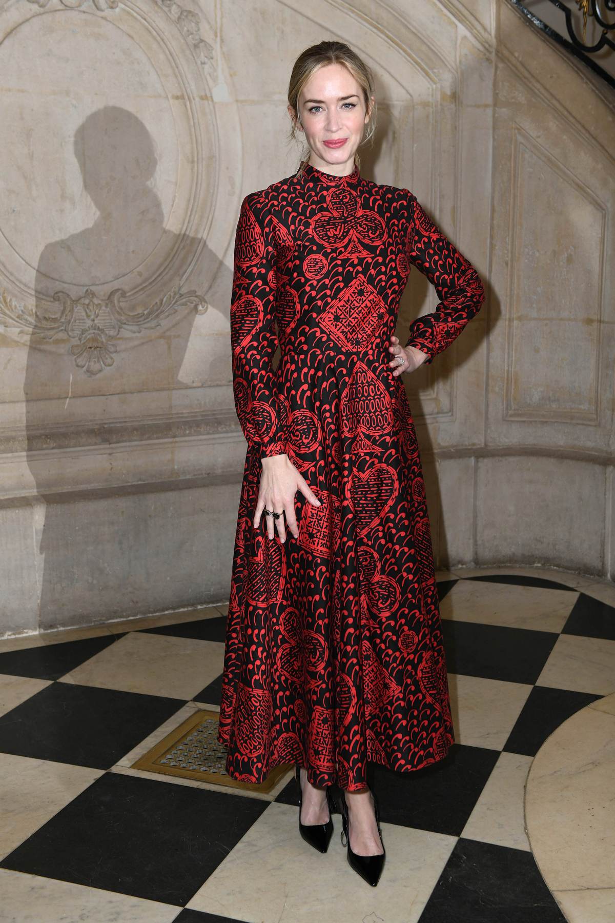 Emily_Blunt_-_PFW_Christian_Dior_SS_2018_show_in_Paris2C_France_on_January_22-01.jpg