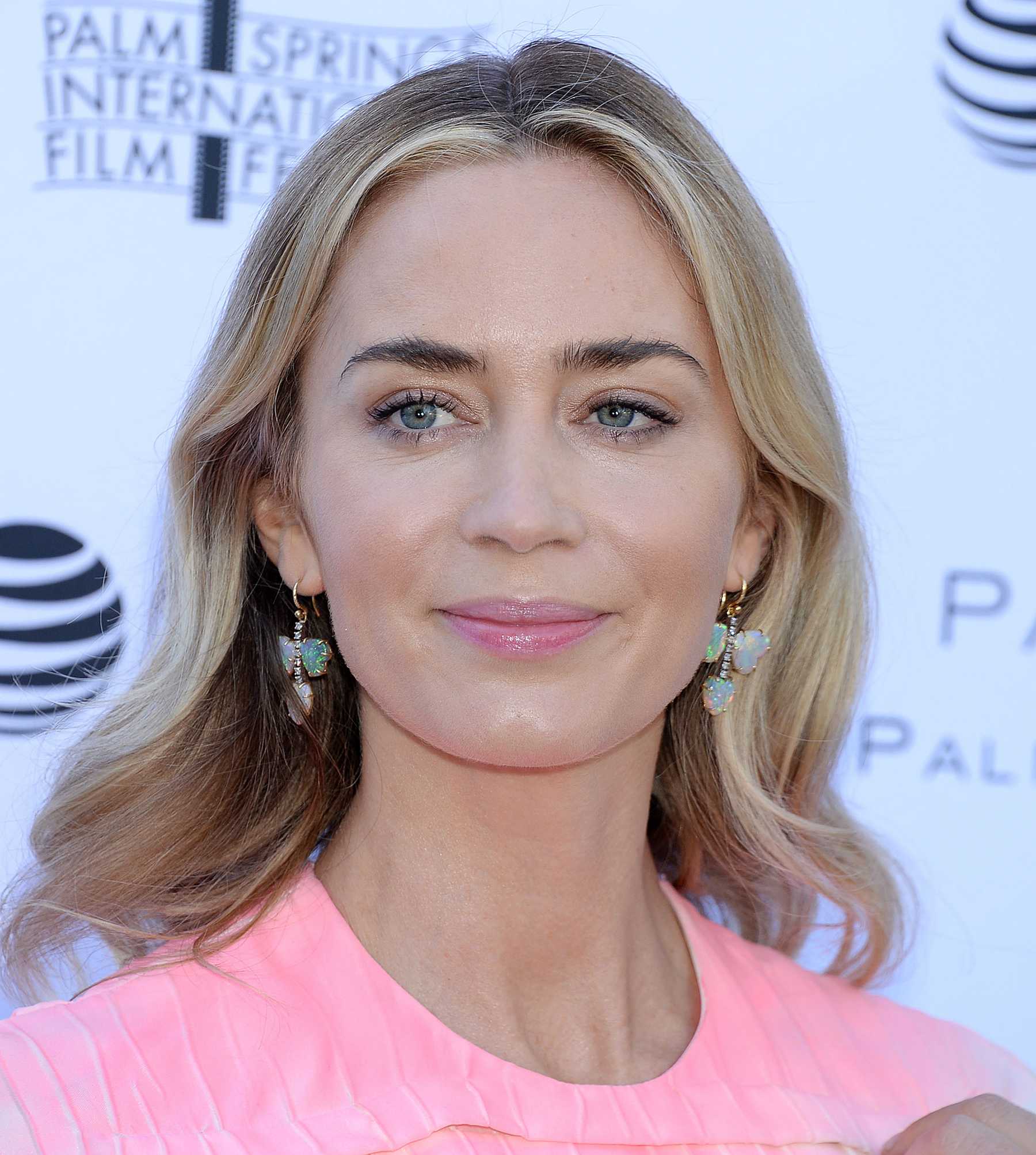 Emily_Blunt_-_Variety_s_2019_Creative_Impact_Awards_on_January_4-10.jpg