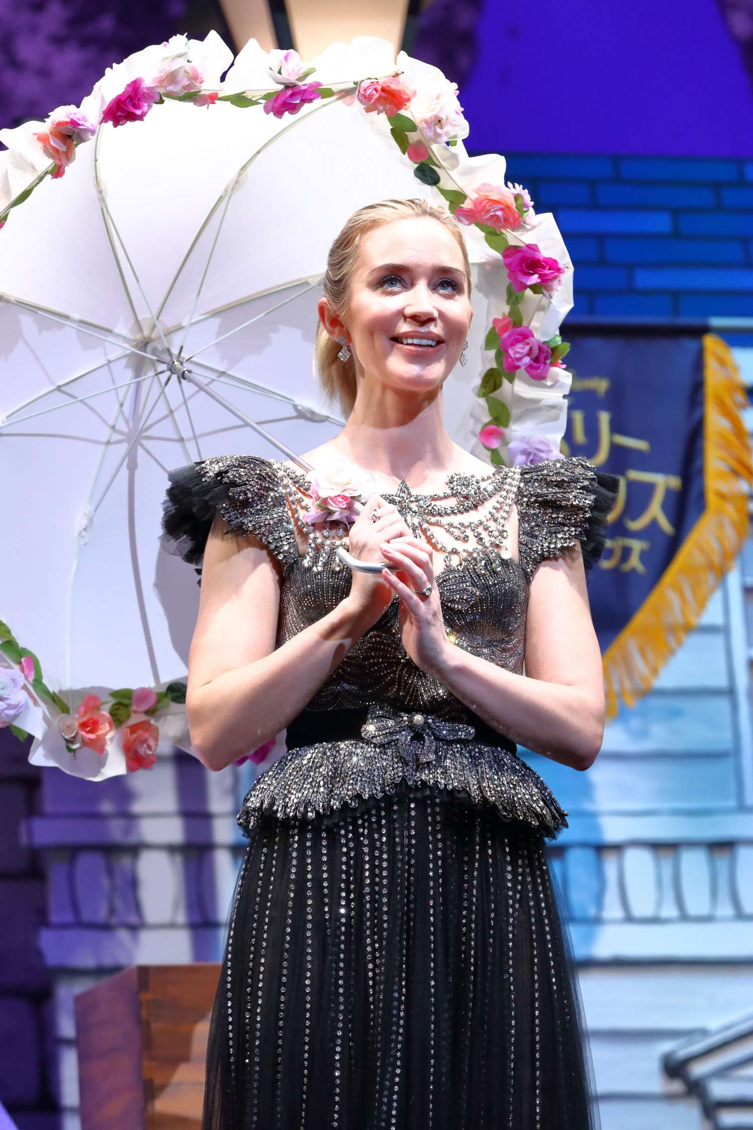 Emily_Blunt_-__Mary_Poppins_Returns__Japan_premiere_in_Tokyo2C_Japan_January_232C_2019-08.jpg
