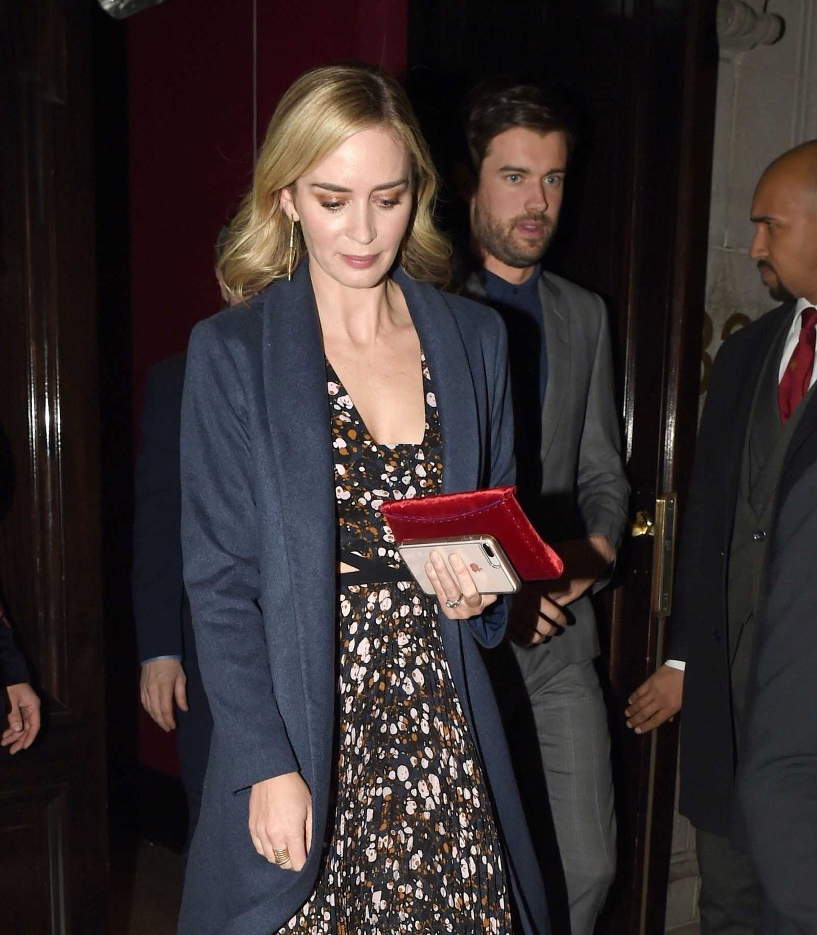 Emily_Blunt_is_spotted_leaving_a_swanky_establishment_in_Mayfair_12142018-01.jpg