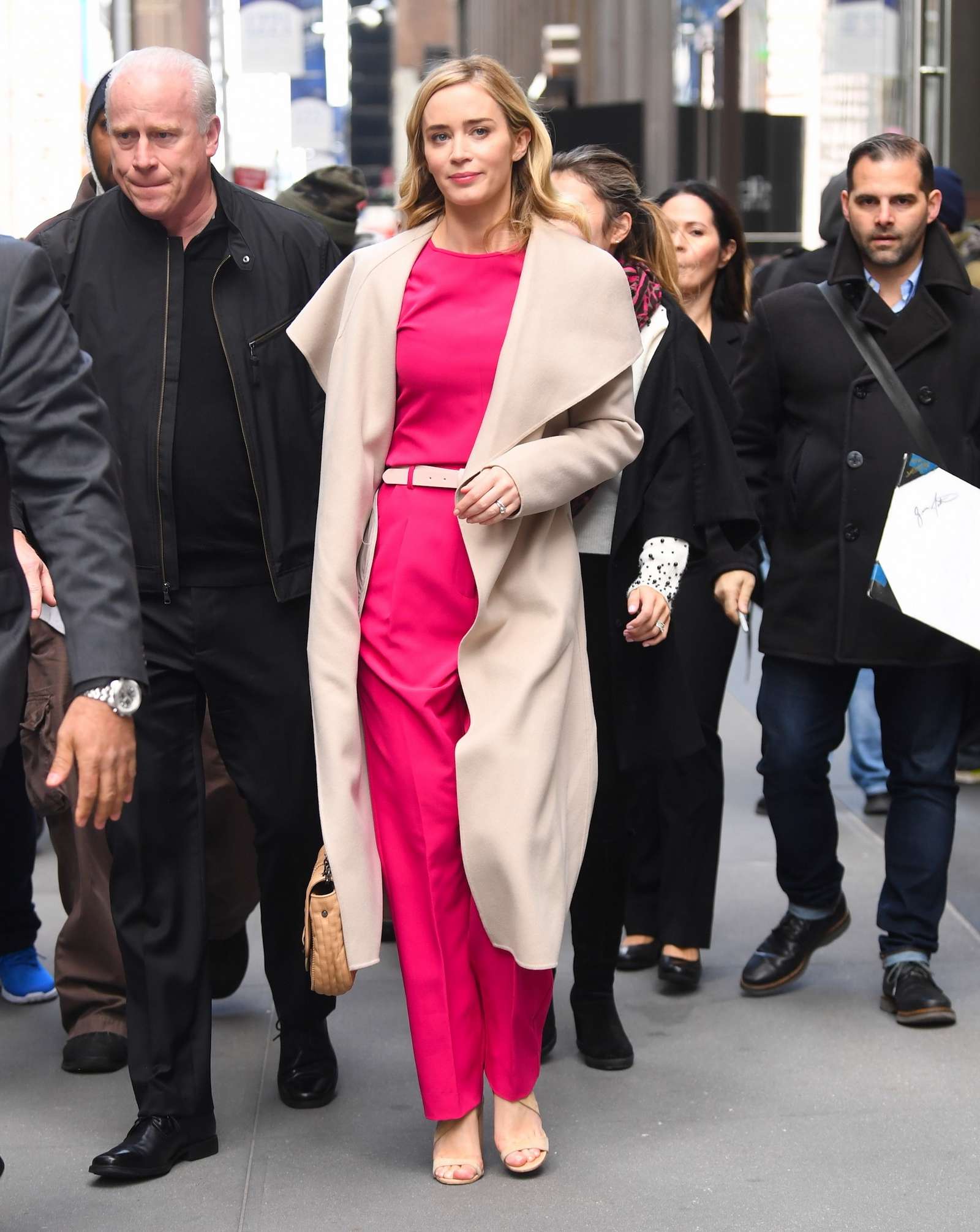 Emily_Blunt_was_spotted_leaving_Sirius_XM_Radio_Studios_in_NYC_12032018-01.jpg