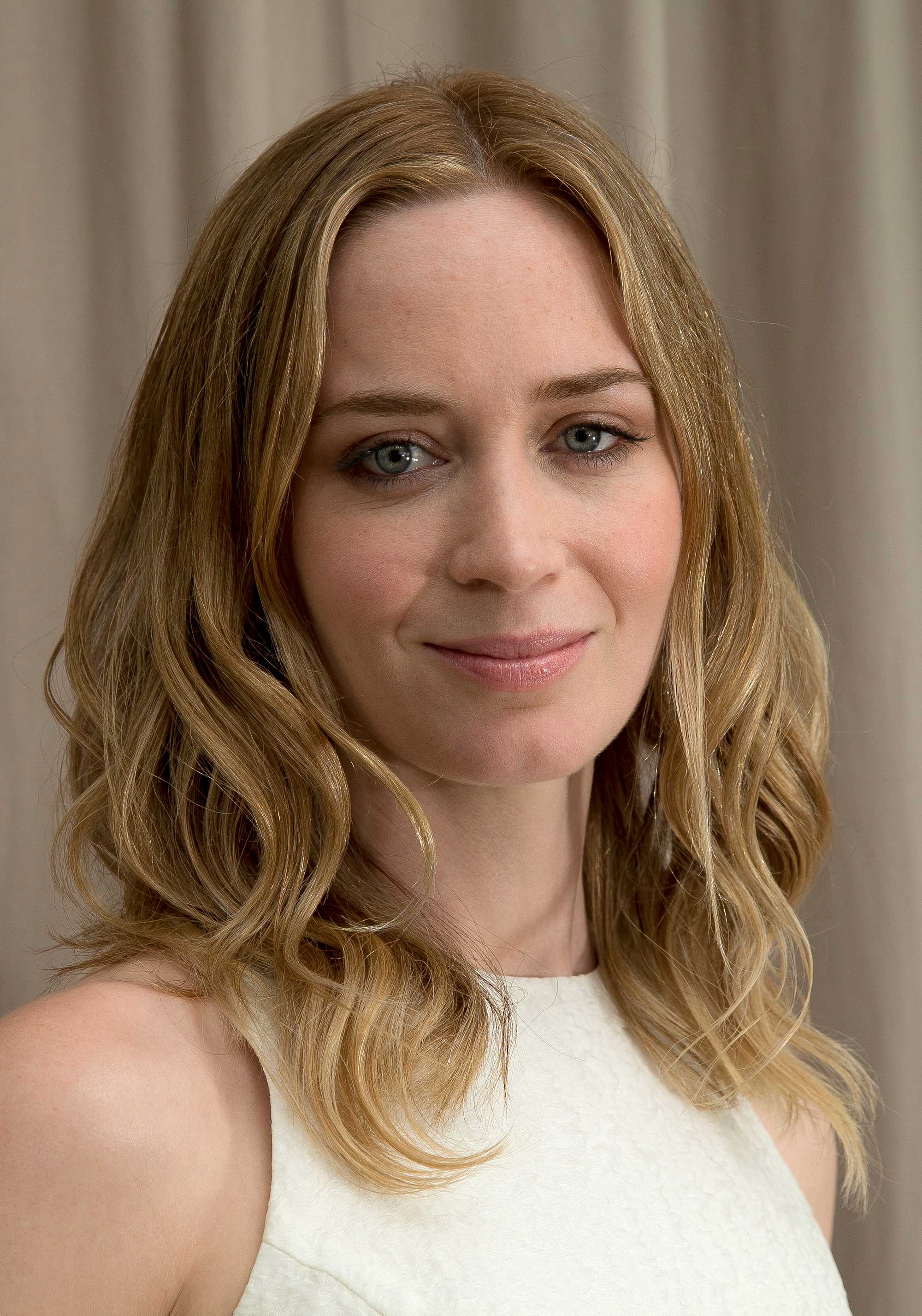 The_Hollywood_Reporter_2015-05.jpg