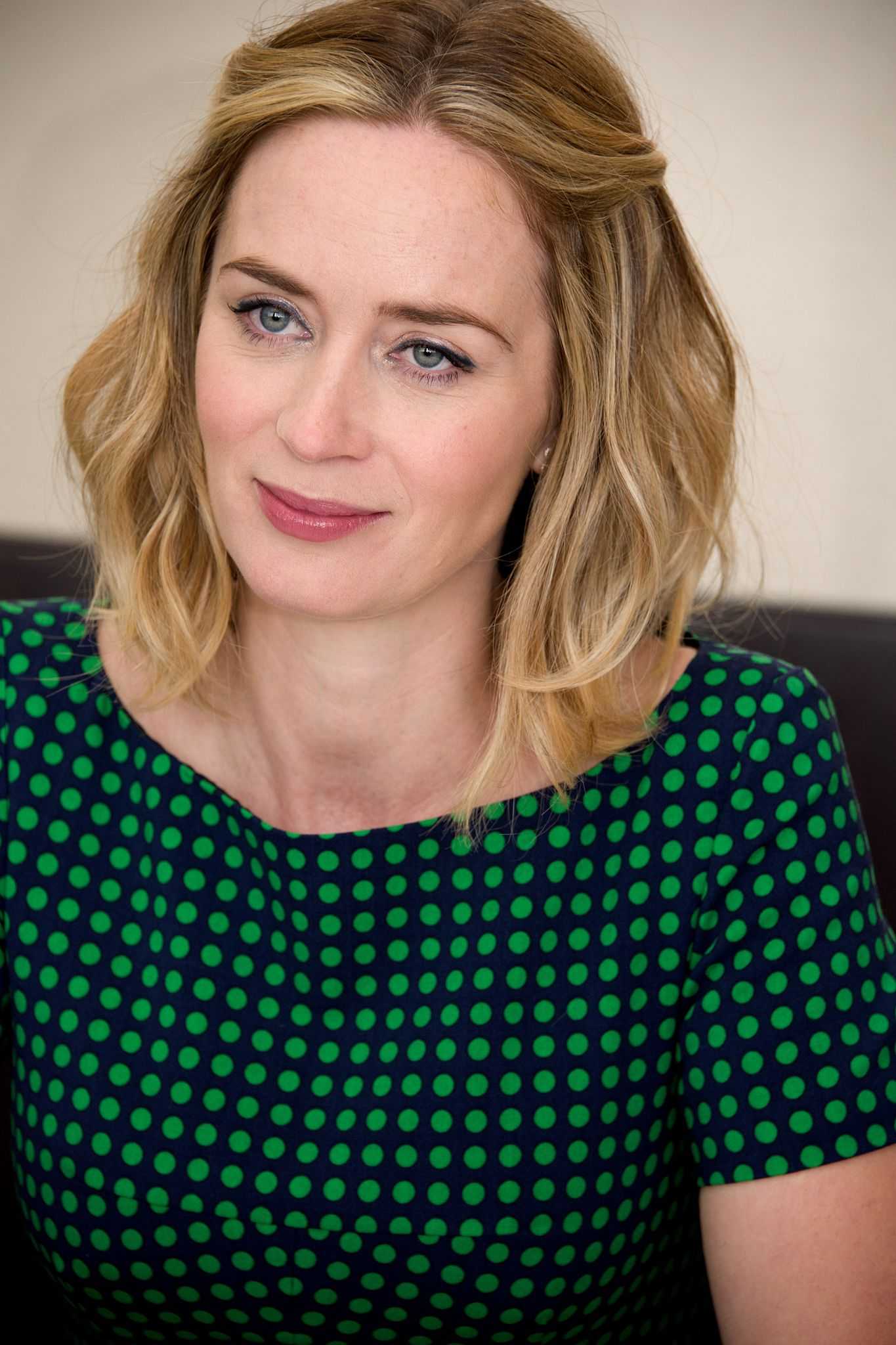 _The_Girl_on_the_Train__Press_Conference_-_September_26-32.jpg