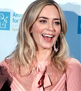 Emily_Blunt_-_American_Institute_For_Stuttering_13th_Annual_Gala_in_NYC__07112019-11.jpg