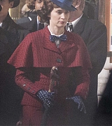 Emily_Blunt_-_Filming__Mary_Poppins_Returns__in_Central_London_on_March_3-01.jpg