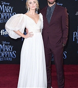 Emily_Blunt_-_World_Premiere_of_Disney_s_Mary_Poppins_Returns____in_Hollywood_-_Nov_293.jpg